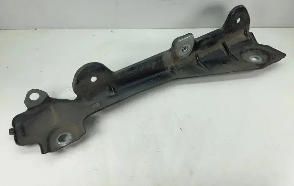 Mercedes-Benz ML W164 Fender mounting bracket 01407527