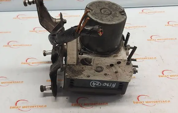 Mercedes-Benz CLS C219 ABS Pump A2114313712