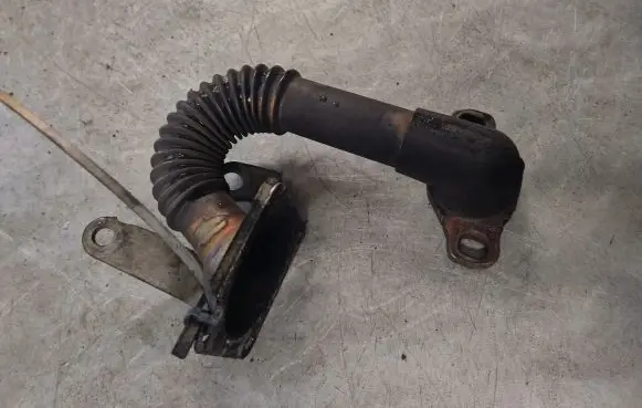 Nissan Qashqai EGR valve line/pipe/hose