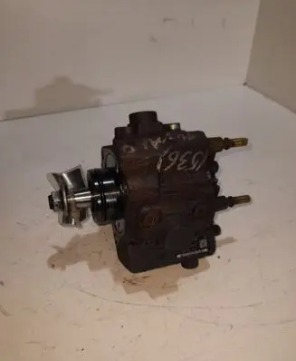 Opel Movano B Fuel injection high pressure pump 8200503229 H8200503230