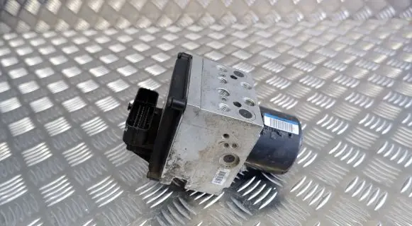 Volkswagen PASSAT B6 ABS Pump 3C0614095P