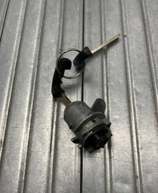 BMW 5 F10 F11 Coupe door lock (next to the handle) 