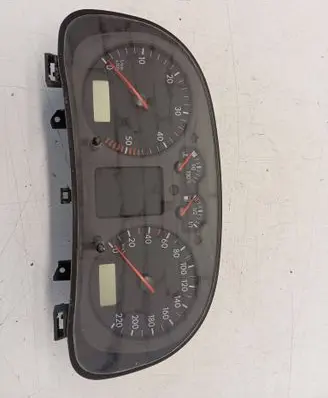 Volkswagen Golf IV Speedometer (instrument cluster) 1J0920802E 110008957