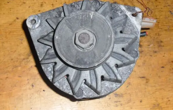 Volkswagen PASSAT Generator/alternator