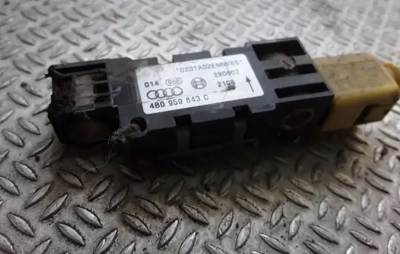 Audi A6 S6 C5 4B Airbag deployment crash/impact sensor 4B0959643C