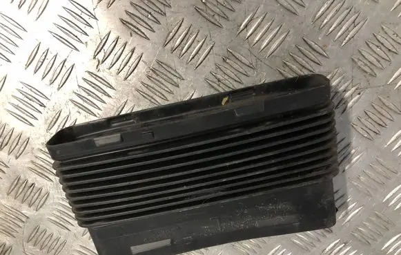 Audi Q7 4M Air intake duct part 4m0129510d