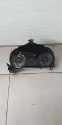 Mitsubishi Pajero Speedometer (instrument cluster) 8100A626