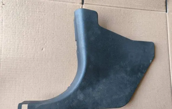 Mercedes-Benz E W212 Foot area side trim A2126800506