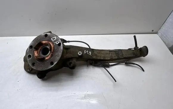 Volkswagen Touareg II Front wheel hub 7P6407246A