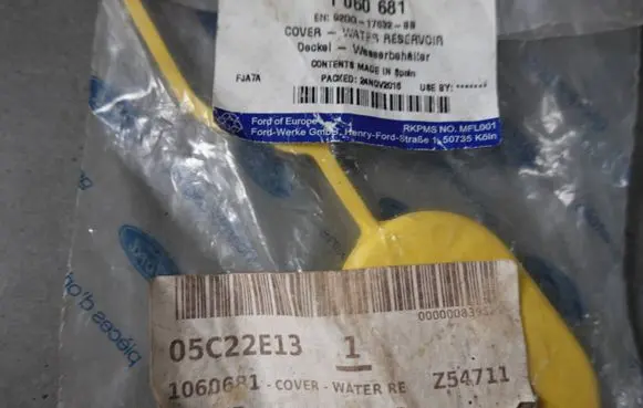 Ford Ka Windshield washer fluid reservoir/tank 92GG17632BB 051060681