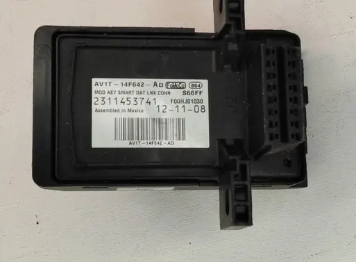 Ford B-MAX USB socket connector AV1T-14F642-AD