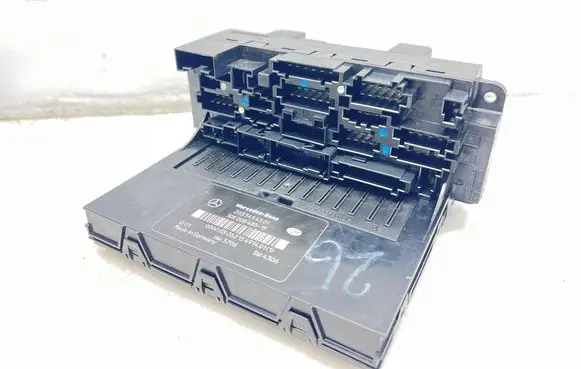 Mercedes-Benz CLC CL203 Fuse module 2035454501 5DK00848515