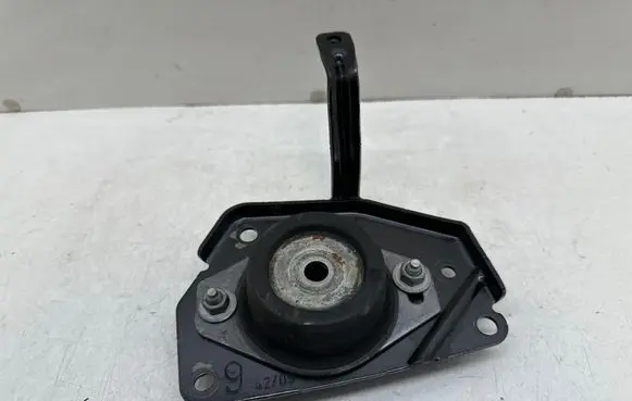 Peugeot 3008 I Gearbox mount 9682731880