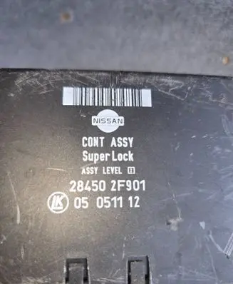 Nissan Primera Door central lock control unit/module 284502F901 05051112