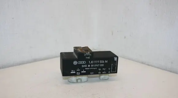 Skoda Fabia Mk2 (5J) Coolant fan relay 1J0919506M 898967000