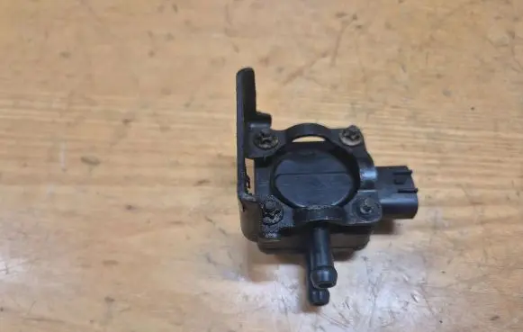 Hyundai Sonata Air pressure sensor 3921027450 12601H12 HMCKMC