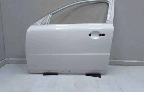 Volvo V70 Front door 54738