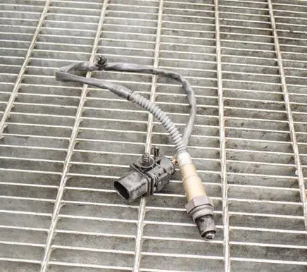 Ford Kuga II Lambda probe sensor AV619D375BA 9670608880