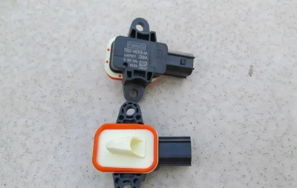 Ford Kuga II Airbag deployment crash/impact sensor F2GT14C676AA