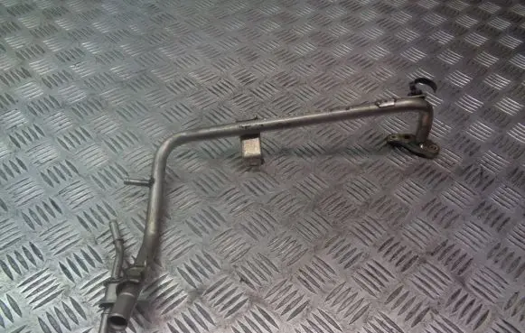 Toyota Auris 150 Engine coolant pipe/hose