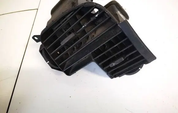 Opel Zafira A Dash center air vent grill 90561082