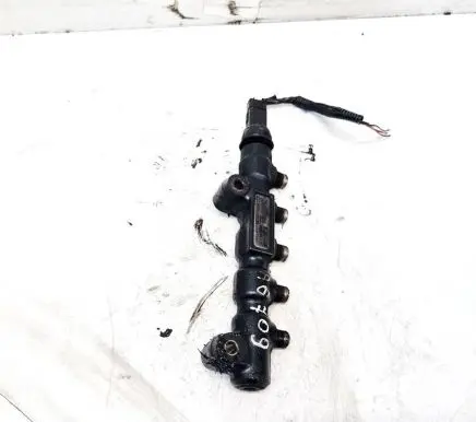 Citroen C4 I Fuel main line pipe 9654592680