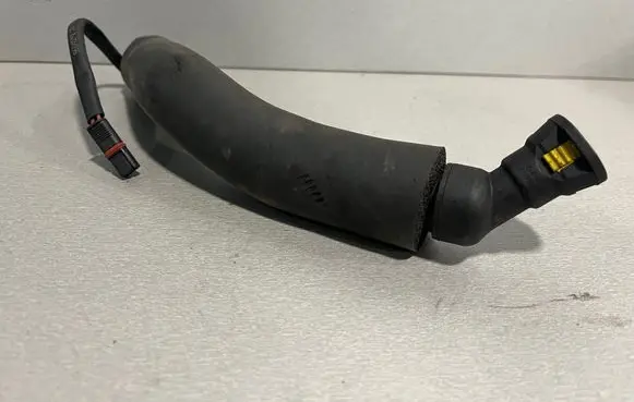BMW 3 E92 E93 Breather/breather pipe/hose 7567801 11446610 11157567801