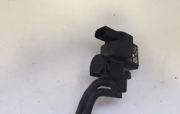 Audi A4 S4 B6 8E 8H Turbo solenoid valve 059906629A