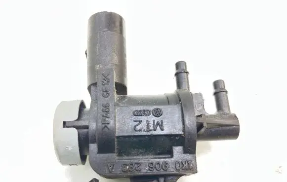 Volkswagen PASSAT B7 Vacuum valve 1K0906283AJ