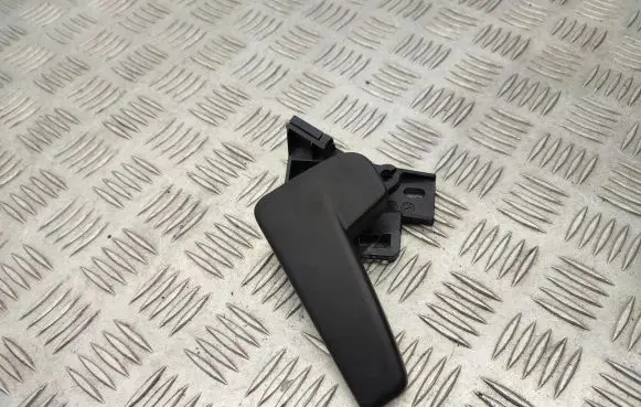 Engine bonnet (hood) release handle