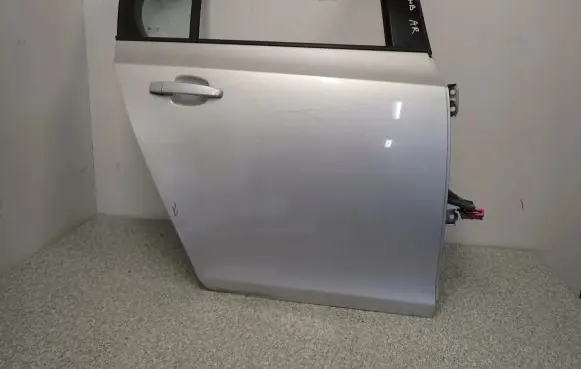 Chevrolet Cruze Front door