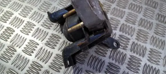 Toyota Corolla E120 E130 Engine mount bracket