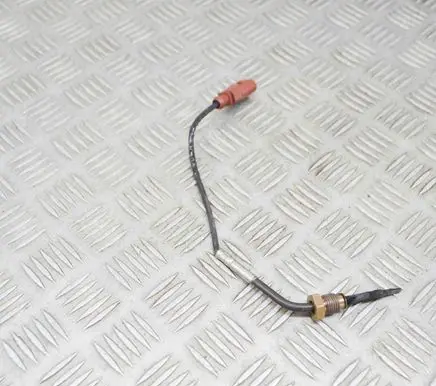 Audi Q8 Oil temperature sensor 8W0906088AE