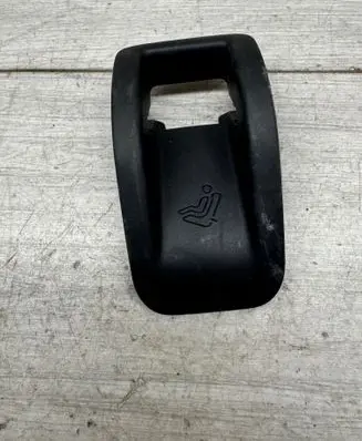 Volkswagen Touareg II ISOFIX cover 7P6887233A