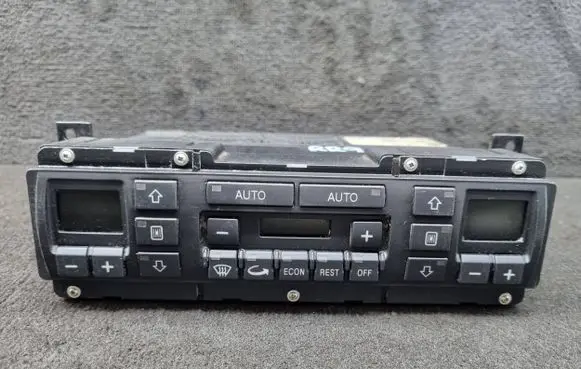 Audi A8 S8 D2 4D Climate control unit 4D0820043E