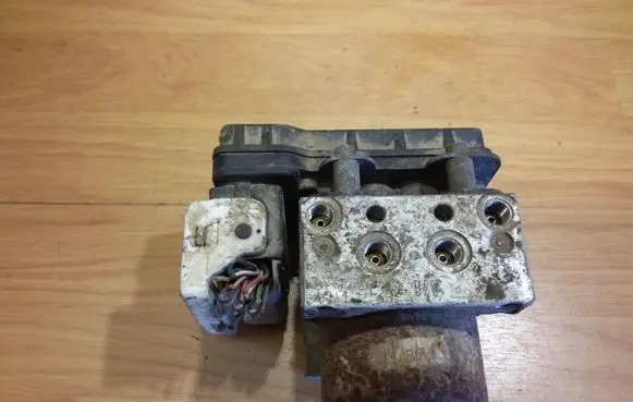 Mazda 323 F ABS Pump 4364169 2059244