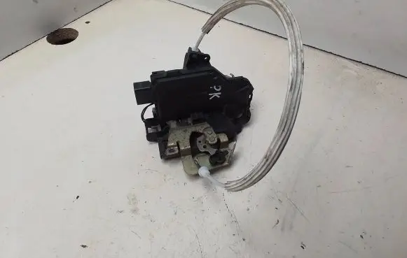 Audi A6 S6 C5 4B Front door lock 4B1837015B PA6630WGF
