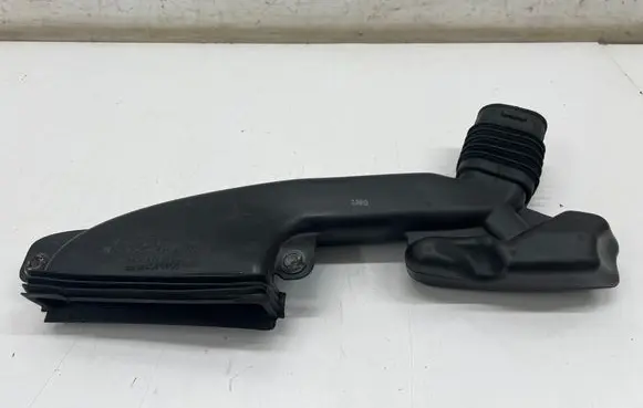 Ford Mondeo MK V Air intake duct part DG939C675BB