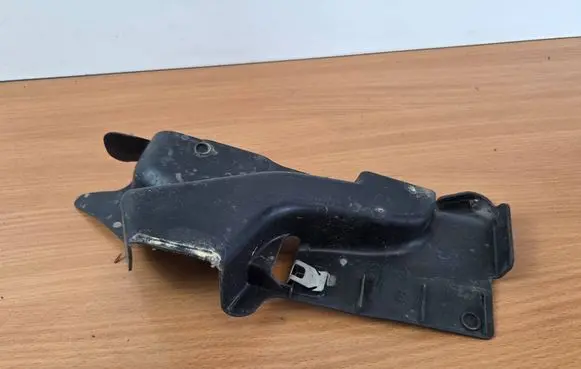Ford Focus Fender mounting bracket JX7BA02477A