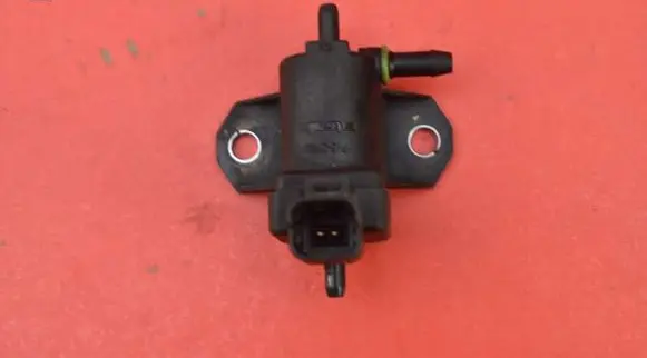 Ford Focus Vacuum valve 9688124580
