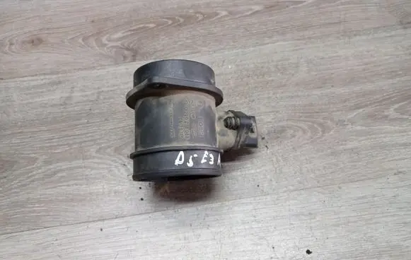 Volvo V70 Mass air flow meter 0280218088 8670115
