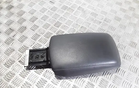Ford Focus Armrest A1078400 2840427
