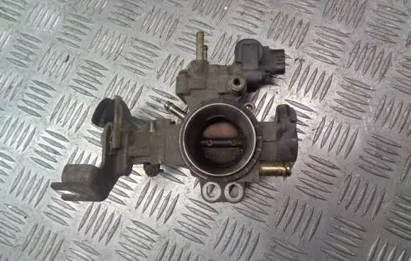 Toyota Yaris Throttle valve position sensor 