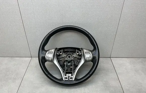 Nissan X-Trail T32 Steering wheel