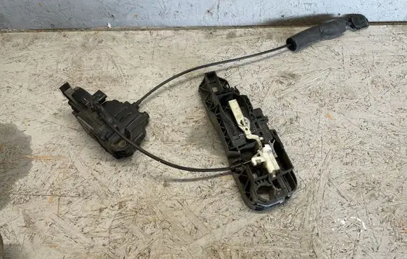 Front door lock