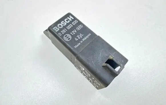 Honda Civic Glow plug pre-heat relay 0281003030