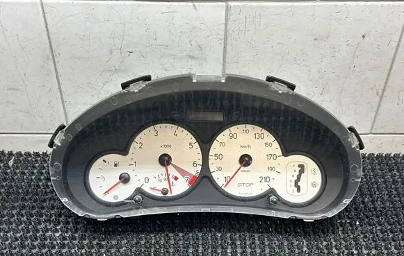 Speedometer (instrument cluster)