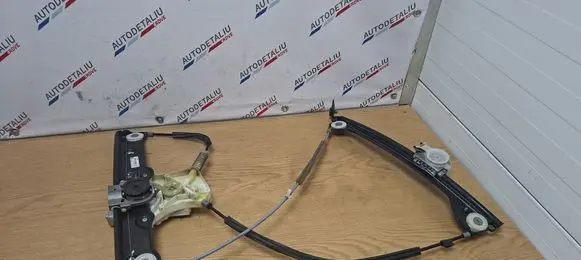 BMW 6 F12 F13 Front door window regulator with motor 7303786