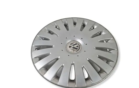 Volkswagen Touran II R16 wheel hub/cap/trim 3C0601147B