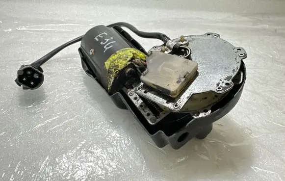 BMW 5 E34 Wiper motor 13849801 1378650 403152